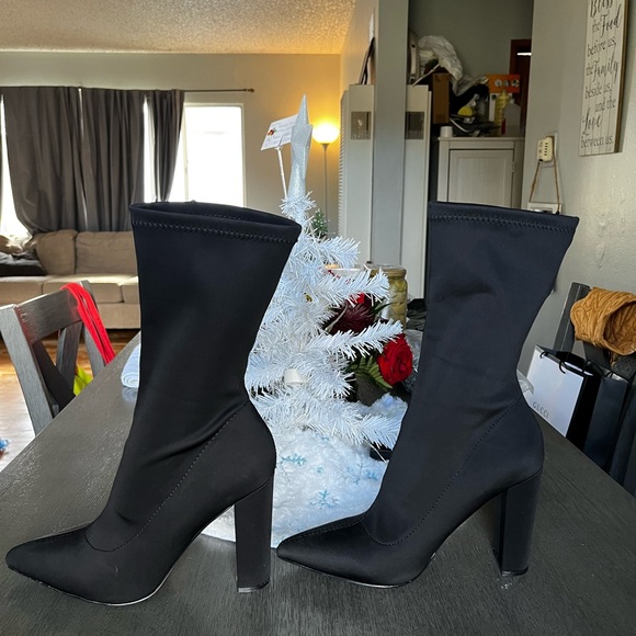 Black sock heels - Picture 6 of 12